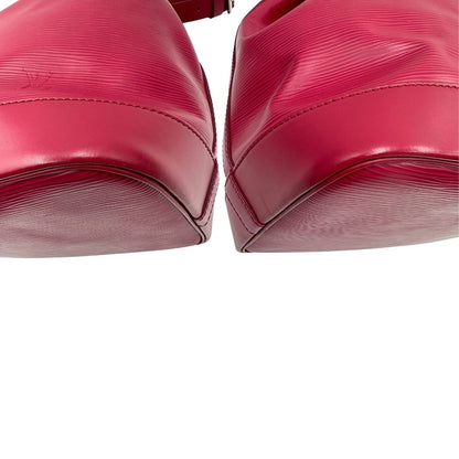 angoli Secchiello LV in pelle epi color magenta, di lusso, originale, ottime condizioni, usata. 