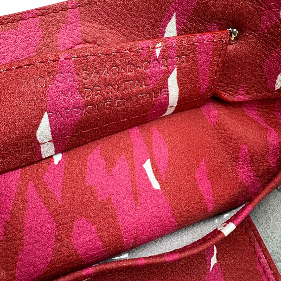 Codice di una borsa Balenciaga Papier multicolore, con parti metalliche argentate e comodo specchietto amovibile, usata, originale, second hand, in condizioni eccellenti.