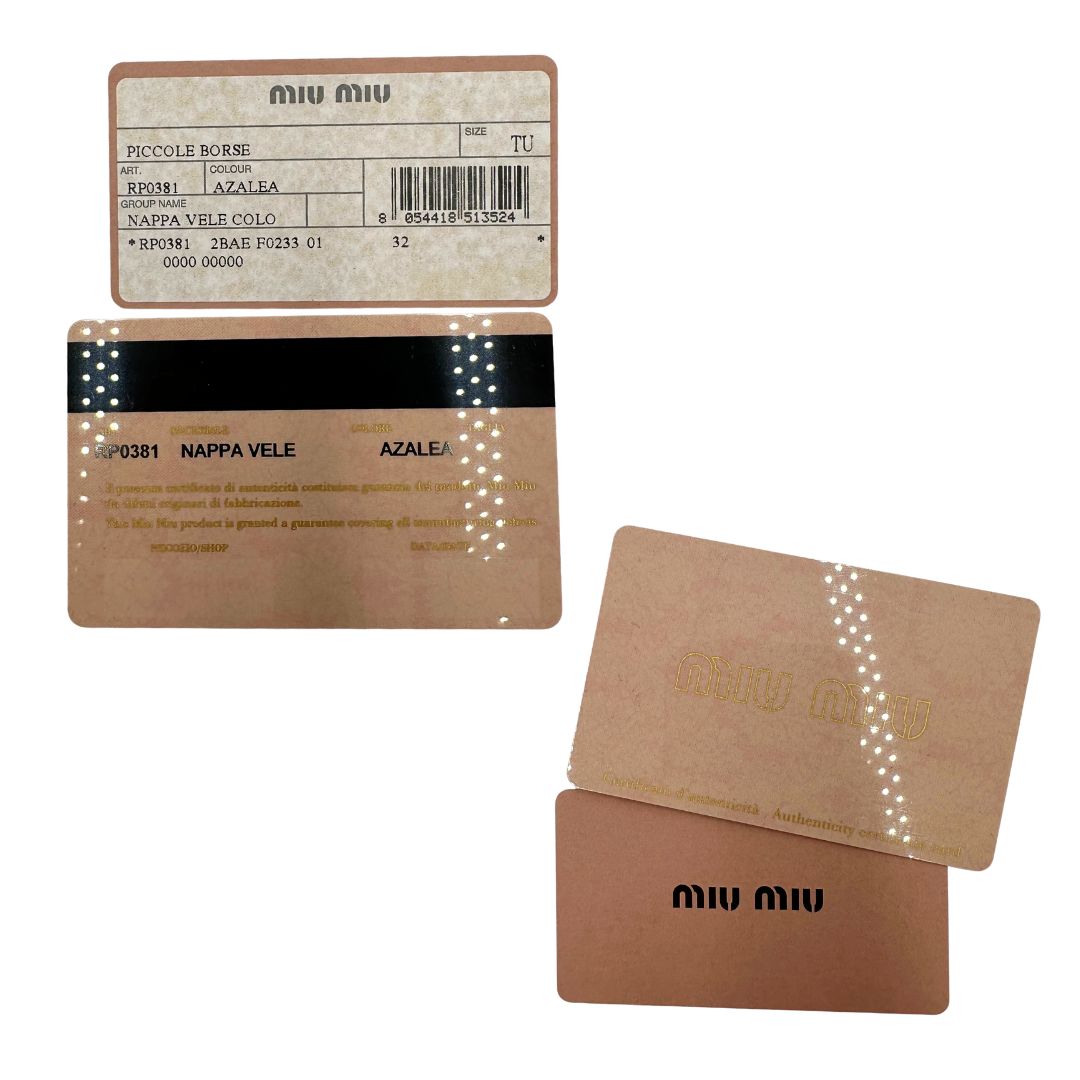 Card d'autenticità di una pochette con tracolla Miu Miu Biker in morbida nappa vele color azalea e hardware dorato, caratterizzata da occhielli metallici, usata, originale, second hand, in ottime condizioni.