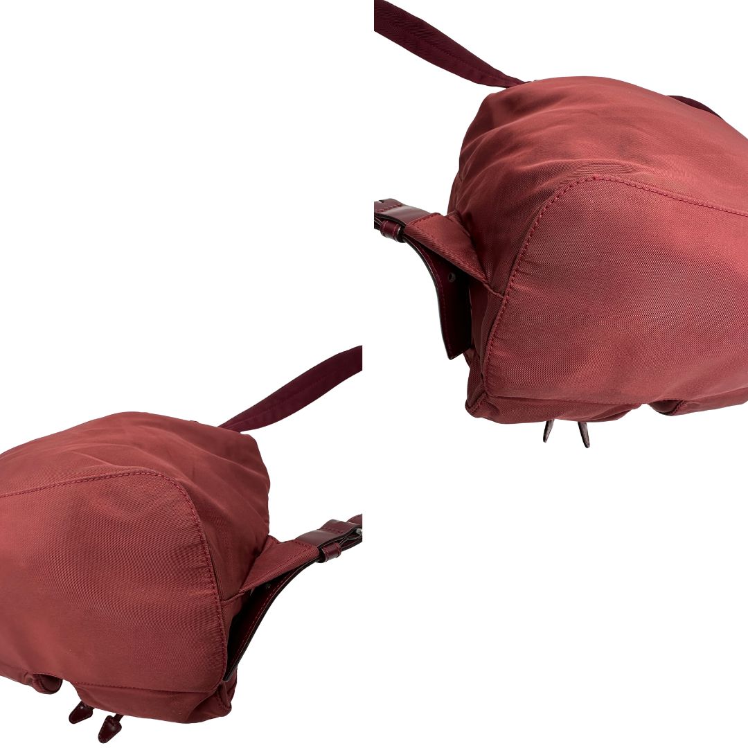 Angoli, Leggero zaino Prada in tessuto nylon bordeaux e finiture in pelle tono su tono. Originale, usato, di lusso, in ottime condizioni.