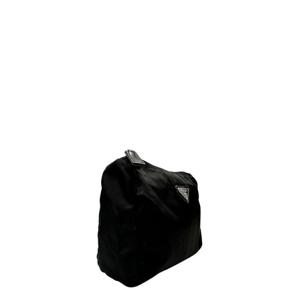 Laterale sinistro di una pouch Prada in nylon nero e hardware argentato, usata, originale, second hand, in condizioni eccellenti.