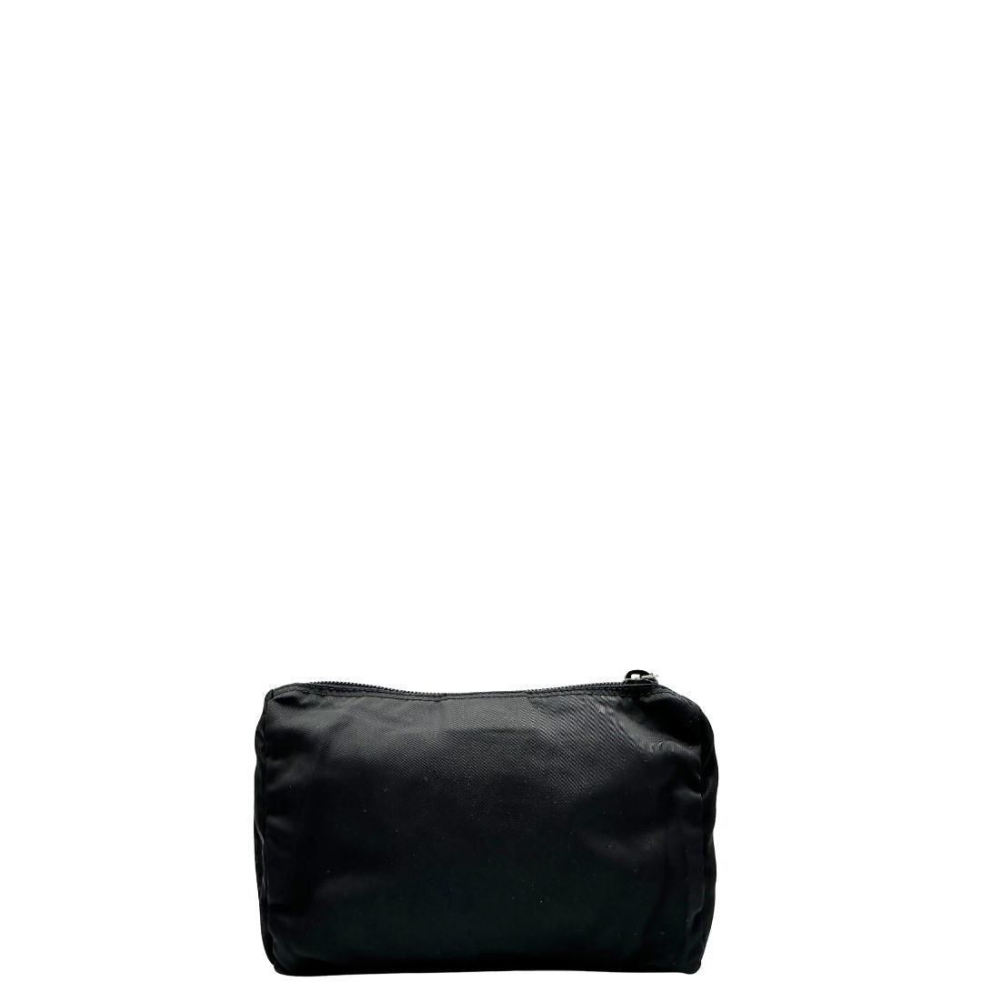 Retro di una pouch Prada in nylon nero e hardware argentato, usata, originale, second hand, in condizioni eccellenti.