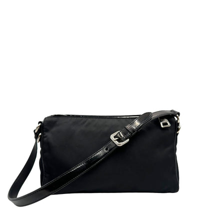 retro Borsa Prada in nylon, indossabile a spalla, di lusso, originale, ottime condizioni, usata. 