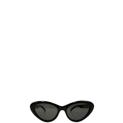 Occhiali da sole Gucci in acetato nero e hardware dorato. Originali, usati, di lusso, in ottime condizioni.