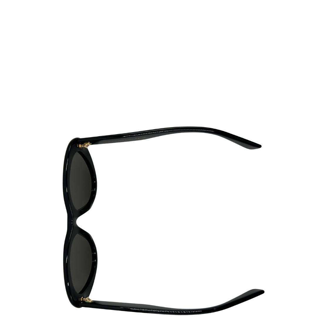 Occhiali da sole Gucci in acetato nero e hardware dorato. Originali, usati, di lusso, in ottime condizioni.