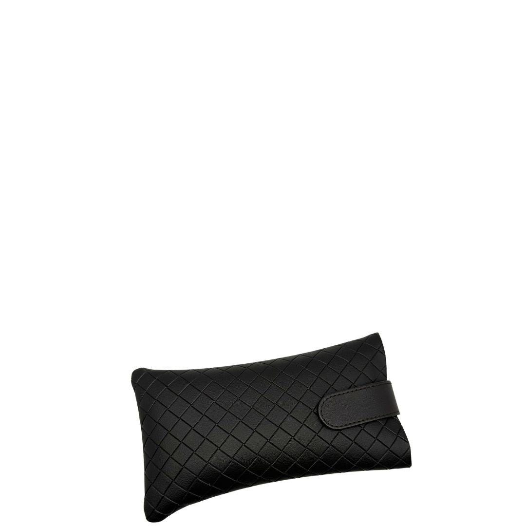 Custodia di un paio di occhiali da sole Bottega Veneta in acetato nero con lenti sfumate grigie, usati, originali, second hand, in ottime condizioni.