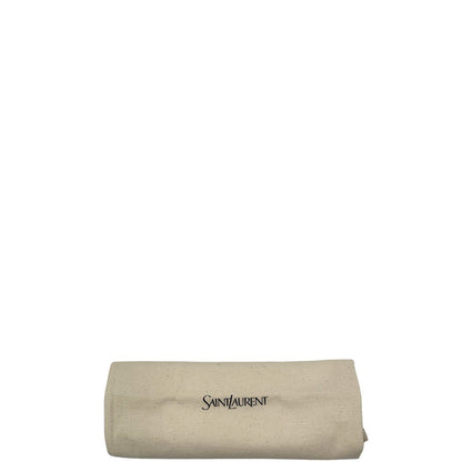 Dustbag di una pochette Saint Laurent in pelle bordeaux trapuntata, con parti metalliche dorate, usata, originale, second hand, in ottime condizioni.