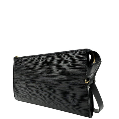 lato  Pochette LV in pelle epi nera, munita di un manico singolo, di lusso, originale, ottime condizioni, usata. 