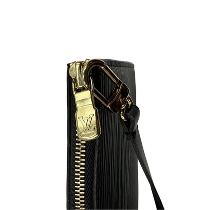 metalleria  Pochette LV in pelle epi nera, munita di un manico singolo, di lusso, originale, ottime condizioni, usata.