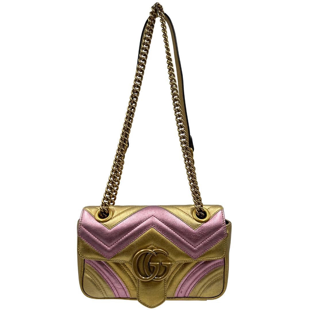 front Borsa Gucci Marmont in pelle bicolor con motivo chevron nella misura piccola, di lusso, originale, ottime condizioni, usata. 