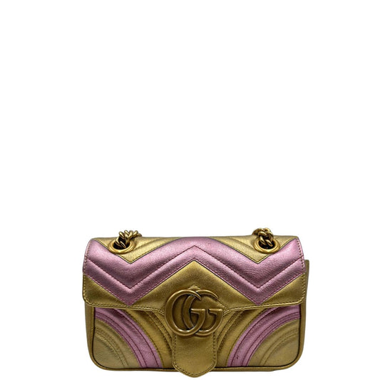 front Borsa Gucci Marmont in pelle bicolor con motivo chevron nella misura piccola, di lusso, originale, ottime condizioni, usata.
