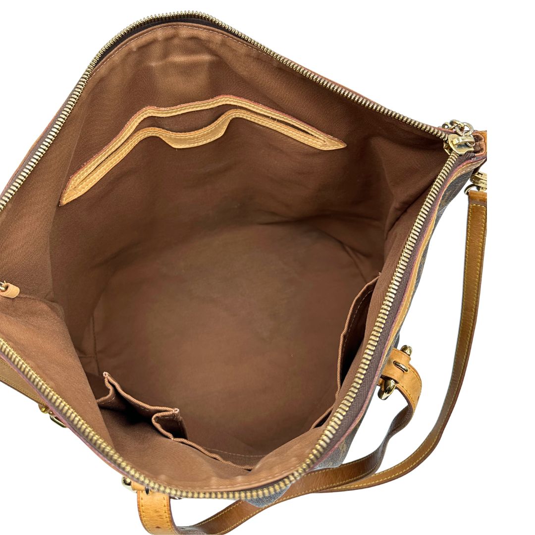 interno  Borsa LV Palermo in tela monogram nella versione GM, di lusso, originale, ottime condizioni, usata. 