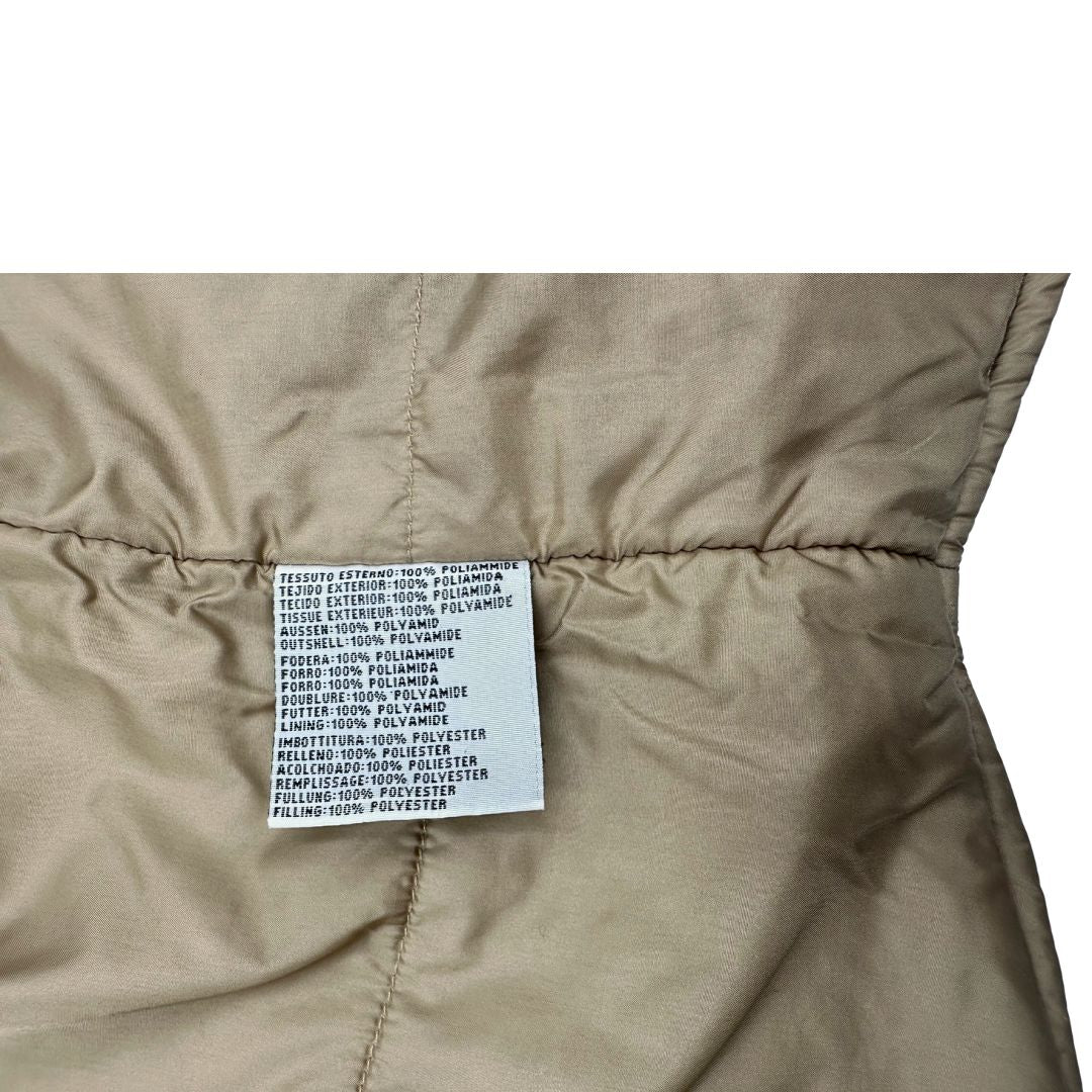 Camicia leggermente imbottita Aspesi in una calda colorazione beige, usata, originale, second hand, in ottime condizioni.
