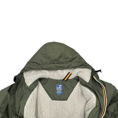 Giubbino K-Way in 100% poliammide verde oliva, con morbido effetto shearling nella fodera interna,usato, originale, second hand, in ottime condizioni.