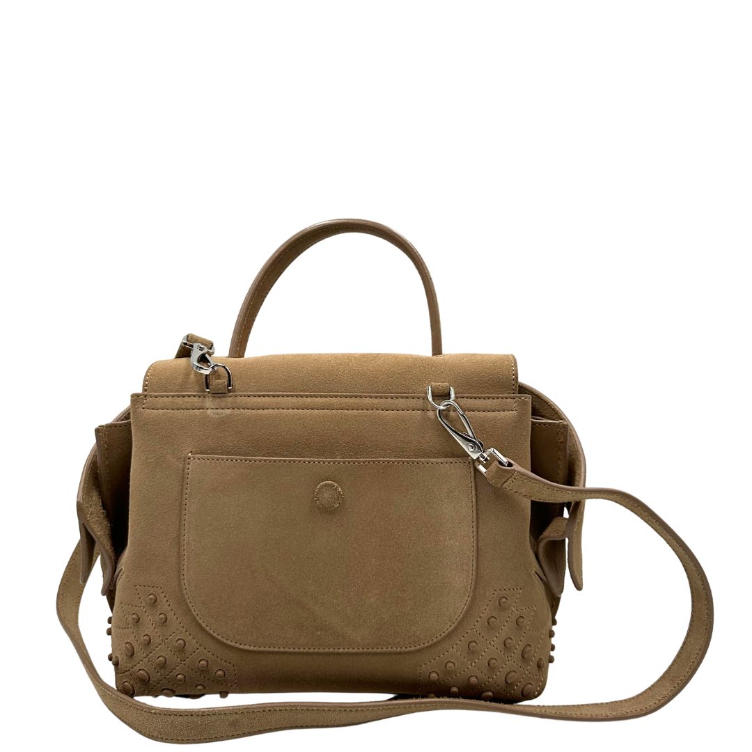 Retro di una borsa con tracolla Tod's in pelle scamosciata beige, usata, originale, second hand, in ottime condizioni.