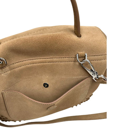 Taschino di una borsa con tracolla Tod's in pelle scamosciata beige, usata, originale, second hand, in ottime condizioni.