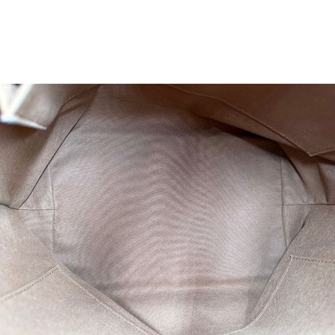 interno Borsa LV strutturata in tela monogram e vacchetta naturale, di lusso, originale, ottime condizioni, usata. 