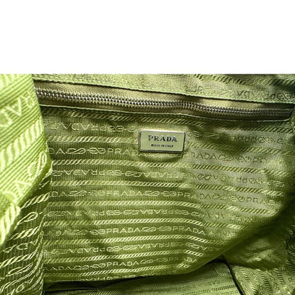 interno zaino Prada in vela verde e finiture in pelle tono su tono, di lusso, ottime condizioni, usato, originale. 