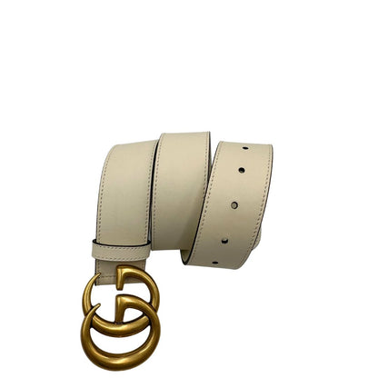  Cintura Gucci Marmont in pelle bianco avorio e hardware dorato anticato, di lusso, originale, ottime condizioni.