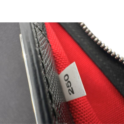 Accessorio per borse Prada in tessuto nero, di lusso, originale, ottime condizioni, usato
