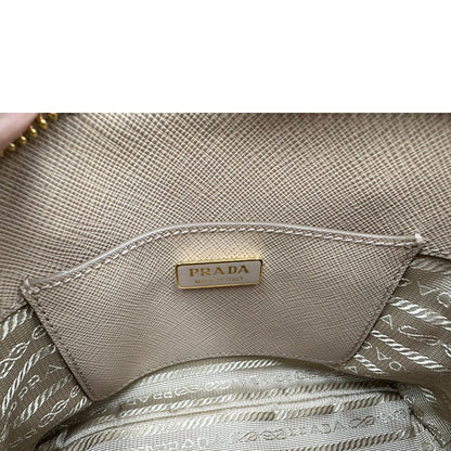 interno Borsa Prada Promenade in pelle saffiano beige nella versione mini, di lusso, originale, eccellenti condizioni, usata 