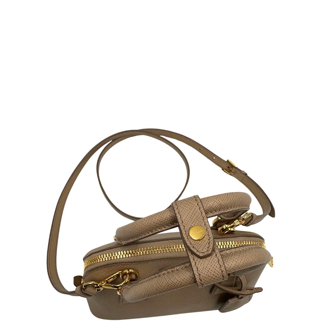 manici Borsa Prada Promenade in pelle saffiano beige nella versione mini, di lusso, originale, eccellenti condizioni, usata  