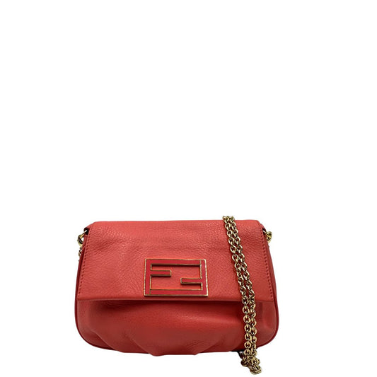 front Borsa Fendi in pelle rosa salmone, indossabile a tracolla, di lusso, originale, ottime condizioni, usata. 
