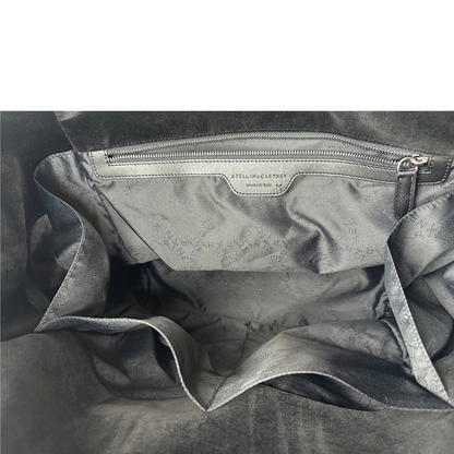 Interno, Borsa Stella McCartney in velluto nero, con profili nere, indossabile a spalla. Originale, usata, di lusso, in ottime condizioni.