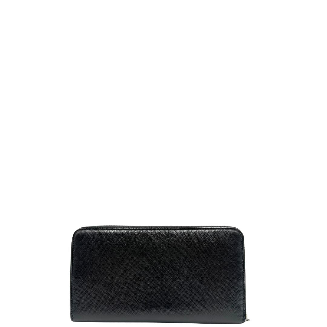 front Portafoglio Prada in pelle saffiano nera, di lusso, originale, ottime condizioni, usato. 