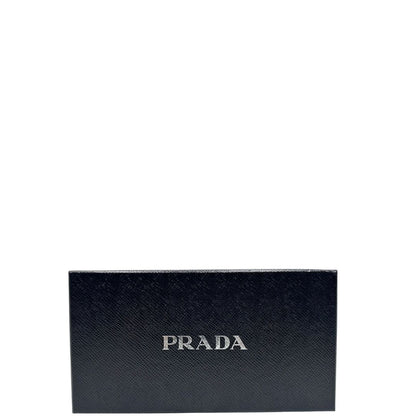Portafoglio Prada in pelle saffiano nera, di lusso, originale, ottime condizioni, usato.