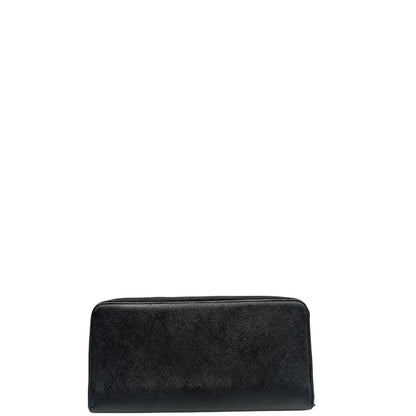 Retro, Portafoglio Prada in pelle saffiano nero e hardware argentato. Originale, usato, di lusso, in ottime condizioni.