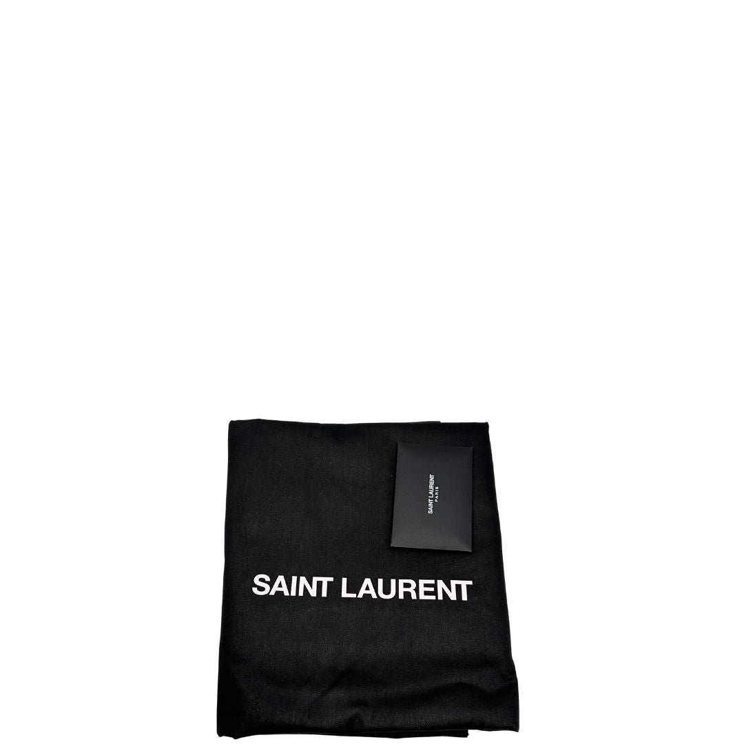 Dustbag di una borsa Saint Laurent in pelle imbottita nera con logo in rilievo Saint Laurent sul front, usata, originale, second hand, in condizioni eccellenti.