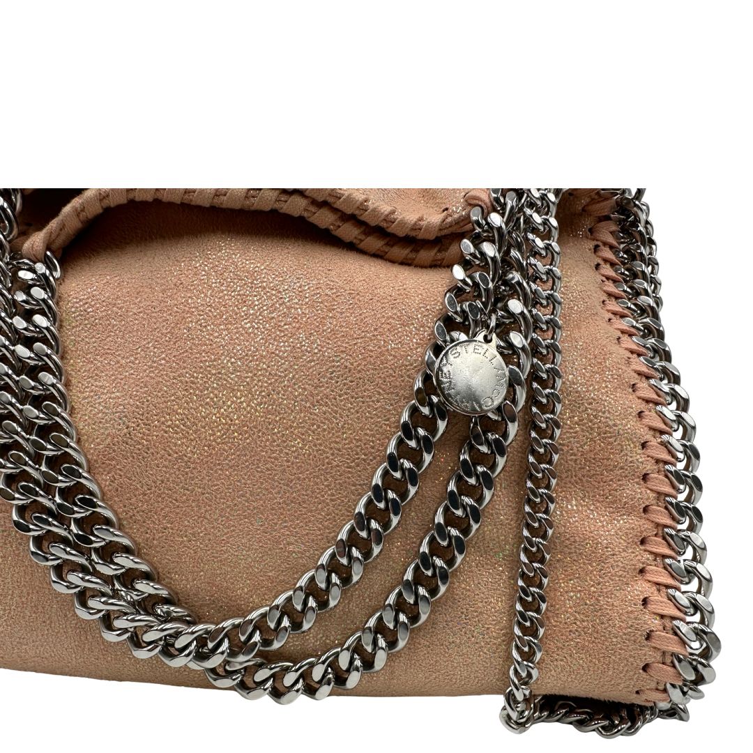 Borsa Falabella con base colore rosa effetto olografico, nella versione mini, di lusso originale, ottime condizioni, usata.