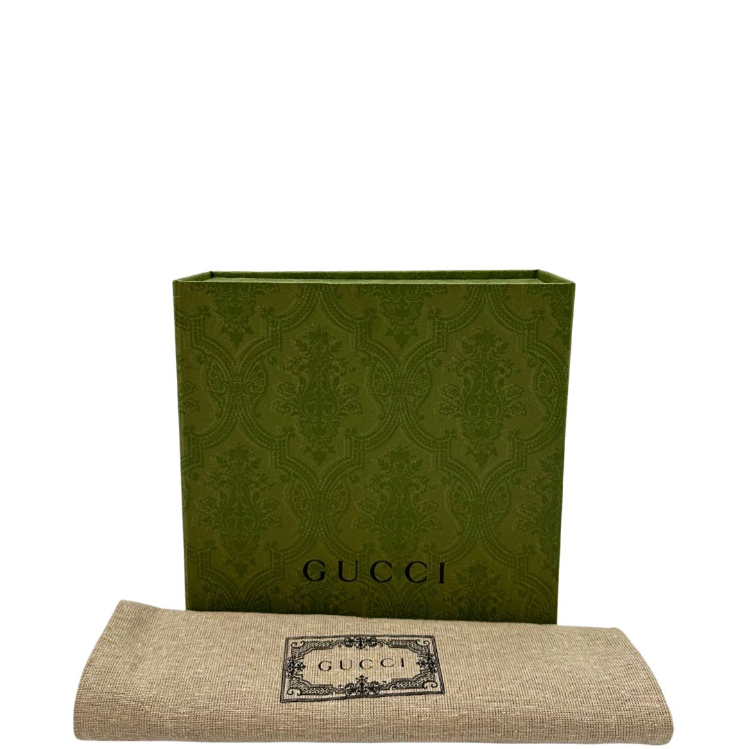 corredo Borsa Gucci Soho in pelle rosso corallo impreziosita da nappa decorativa, di lusso, originale, ottime condizioni, usata. 