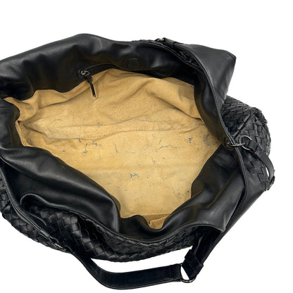 interno  Borsa Bottega Veneta in pelle intrecciata nera, indossabile a spalla, di lusso, originale, ottime condizioni, usata. 