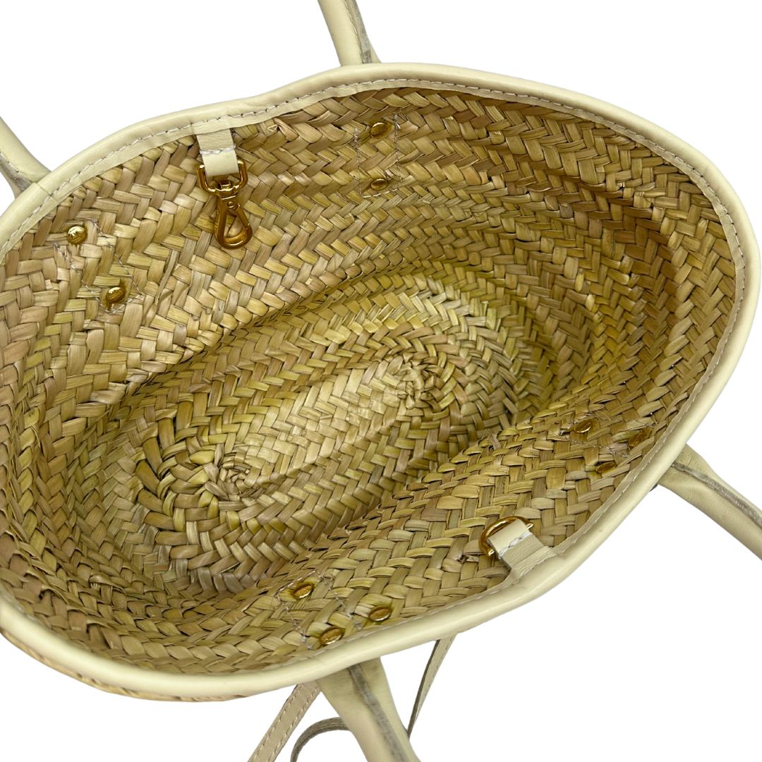 interno della  Borsa Jacquemus in rafia e pelle beige, di lusso, originale, ottime condizioni, usata. 