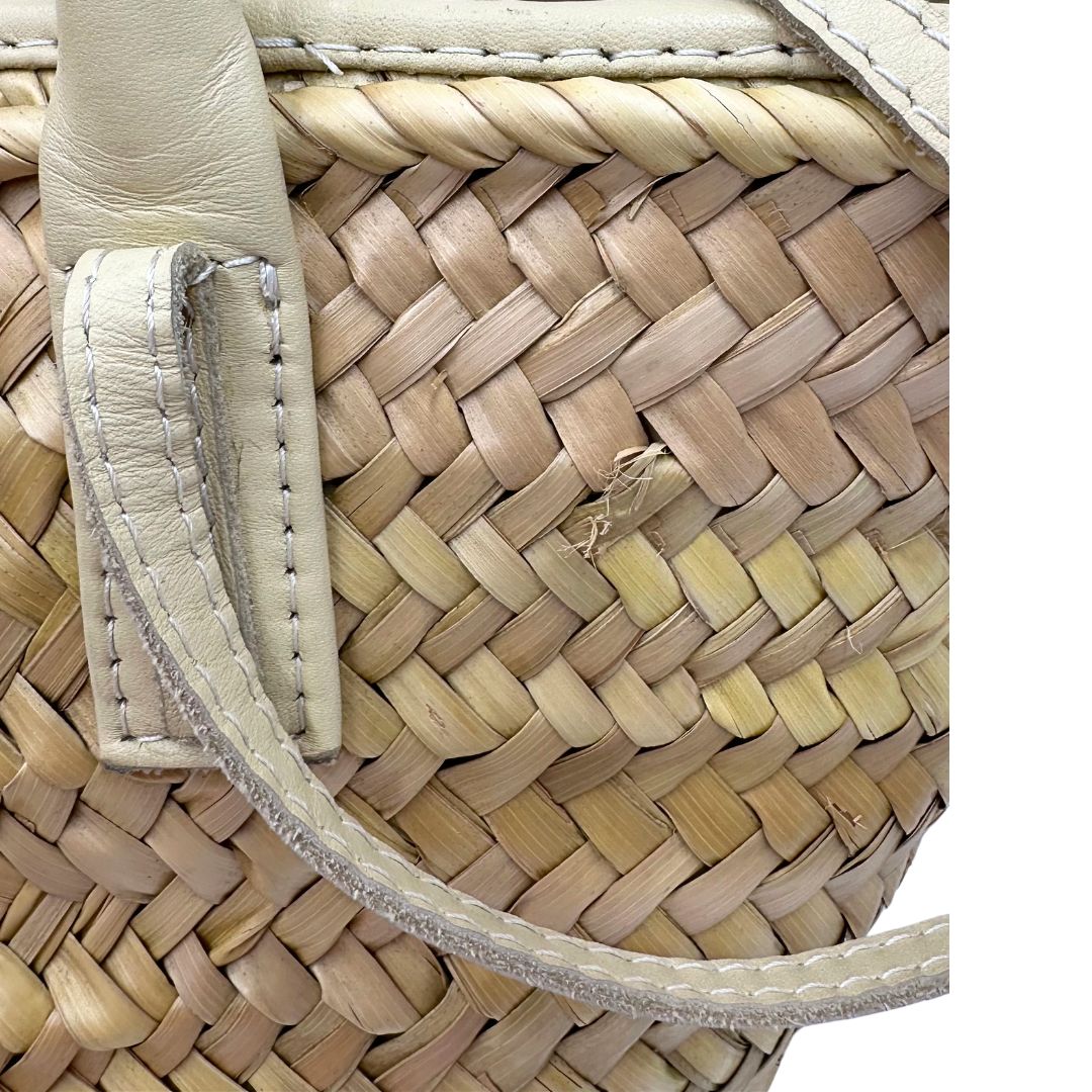 segni  Borsa Jacquemus in rafia e pelle beige, di lusso, originale, ottime condizioni, usata. 