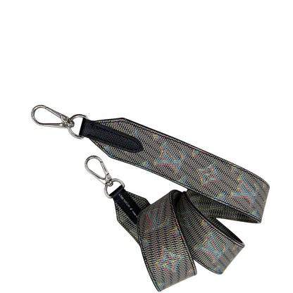 Accessorio tracolla LV realizzata in pelle con motivo Monogram multicolor a effetto ottico, usata, originale, second hand, in condizioni eccellenti.