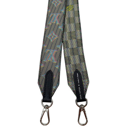 Accessorio tracolla LV realizzata in pelle con motivo Monogram multicolor a effetto ottico, usata, originale, second hand, in condizioni eccellenti.
