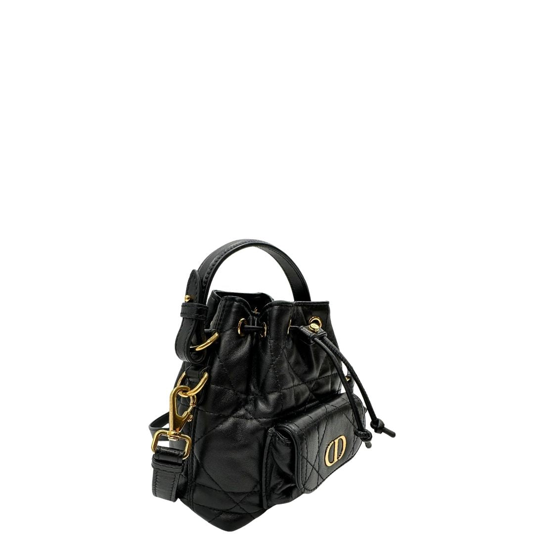 lato  Borsa Christian Dior in pelle con impunture macrocannage e hardware dorato, della collezione Caro, di lusso, originale, ottime condizioni, usato. 