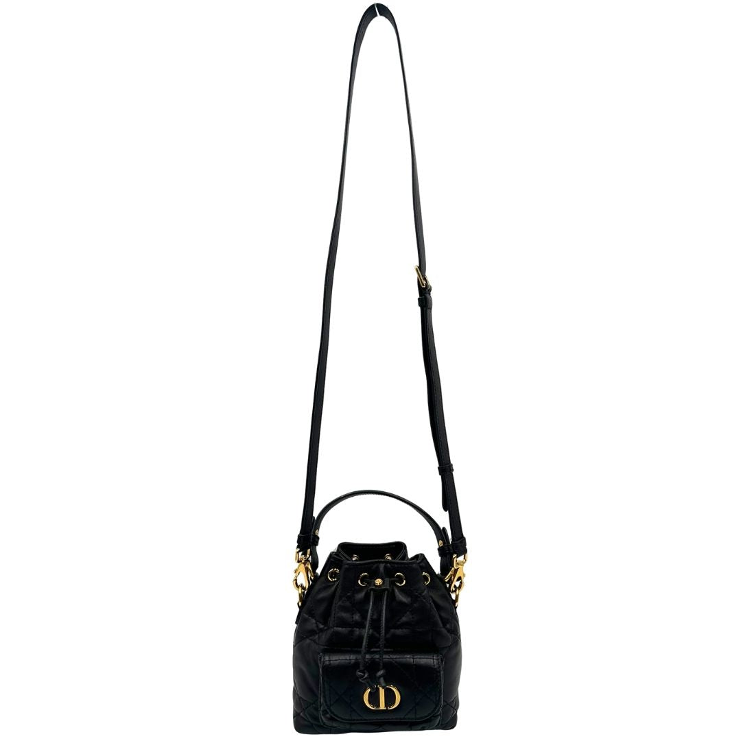 front  Borsa Christian Dior in pelle con impunture macrocannage e hardware dorato, della collezione Caro, di lusso, originale, ottime condizioni, usato. 
