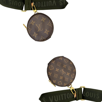 Multi Pochette Accessoires Louis Vuitton in canvas marrone monogram con dettagli in vacchetta naturale, manico in catena dorata e tracolla in tessuto Jacquard verde kaki, di lusso, originale, ottime condizioni, usata. 