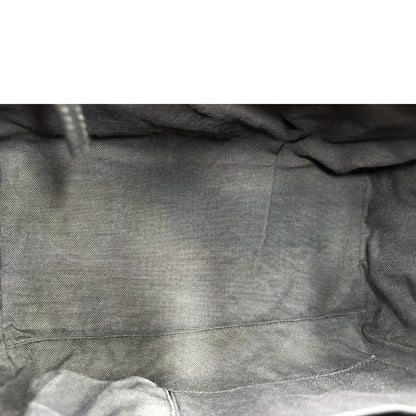 interno Antigona Givenchy in pelle martellata nera nella misura piccola, di lusso, originale, ottime condizioni, usata. 