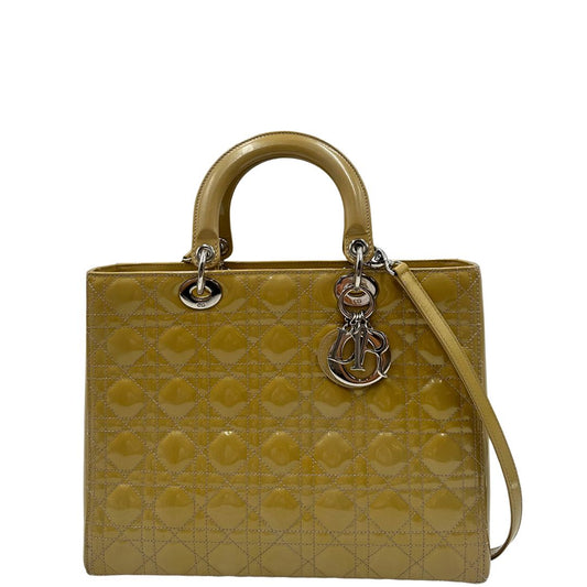 Borsa Lady Dior Large in pelle verniciata in trama cannage giallo ocra chiaro, di lusso, originale, ottime condizioni, usata.