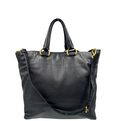 Retro, Borsa Prada in pelle nera, indossabile a mano e anche a tracolla. Originale, usata, di lusso, in ottime condizioni.
