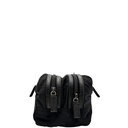 lato Pochette Prada in tessuto nylon nero e finiture in pelle tono su tono, di lusso, originale, ottime condizioni, usato. 