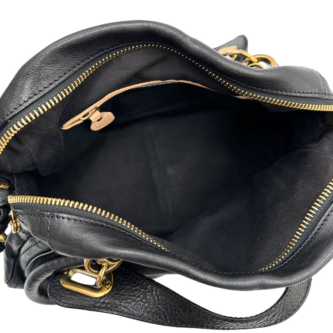 interno  Borsa Chloé in pelle nera, indossabile a spalla o a mano, di lusso, originale, ottime condizioni, usata. 