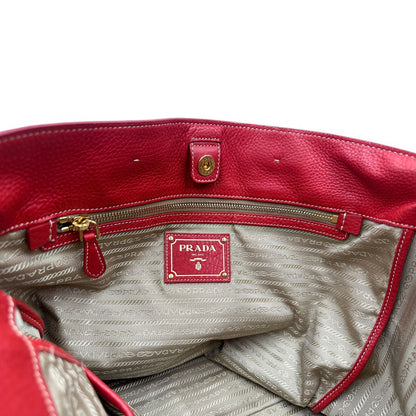 interno Borsa Prada in pelle martellata rossa, di lusso, originale, ottime condizioni, usata. 