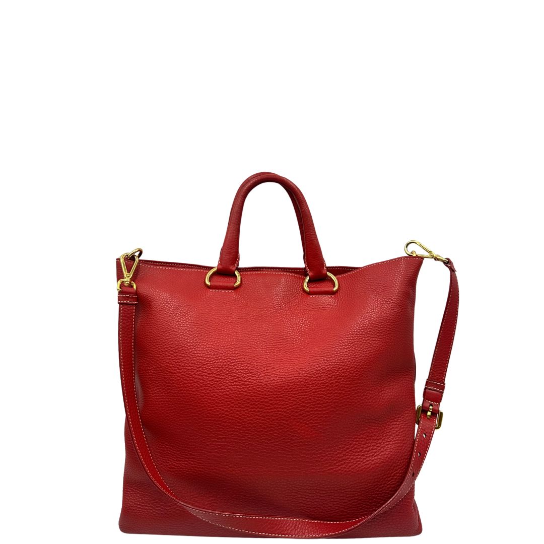 retro Borsa Prada in pelle martellata rossa, di lusso, originale, ottime condizioni, usata. 
