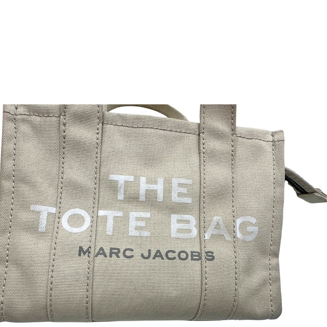  Borsa Marc Jacobs in tessuto color sabbia nella versione small, di lusso, originale, ottime condizioni, usata. 